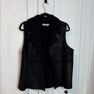 Jack by BB Dakota - Med -  Black Faux Suede Sherpa Vest - metallic sheen on one